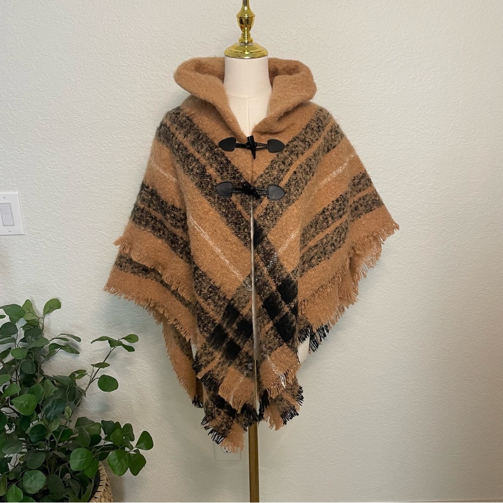 St. John’s Bay Plaid Hooded Poncho Cape Toggle Closure Women’s One Size
